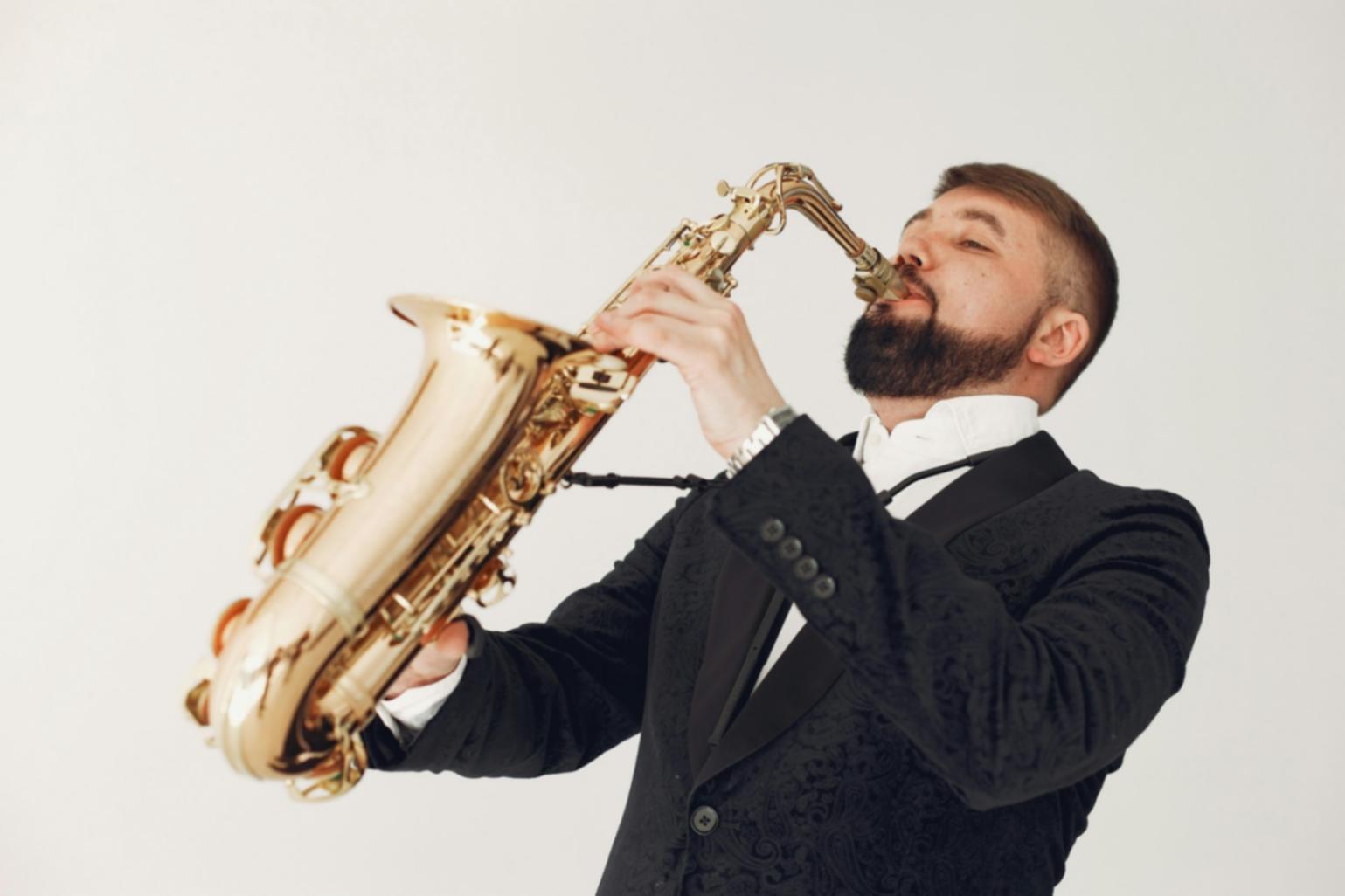 Studio de production musicale avec équipement professionnel